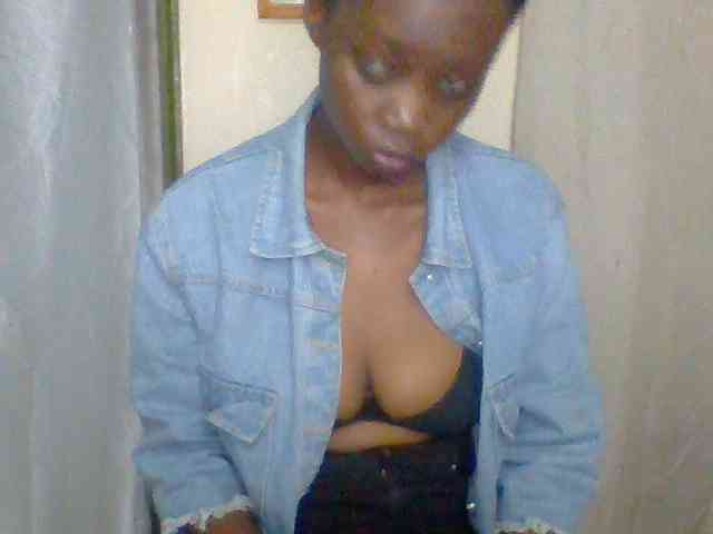 Sexyebonyxx webcam