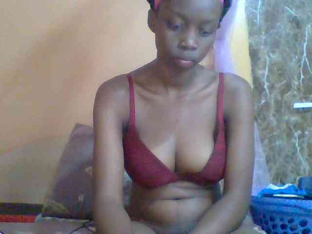 Sexyebonyxx webcam