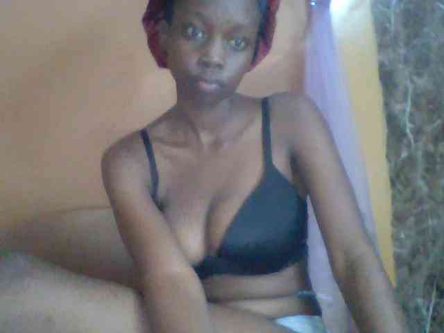 Modèle: Sexyebonyxx
