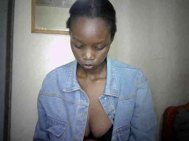 Sexyebonyxx webcam