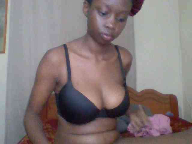 Sexyebonyxx webcam