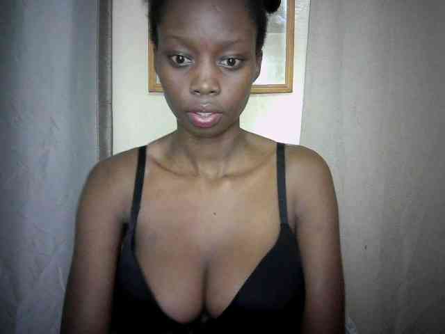 Sexyebonyxx webcam