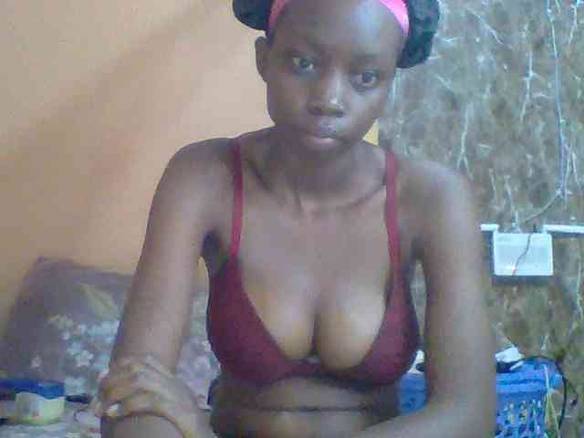 Sexyebonyxx webcam