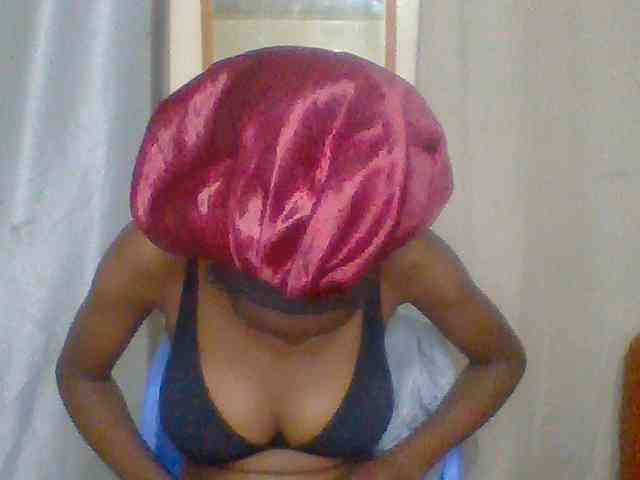 Sexyebonyxx webcam