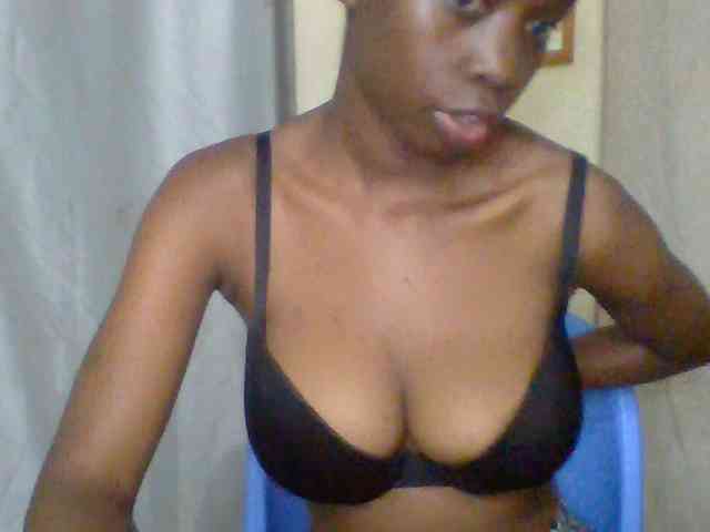 Modèle: Sexyebonyxx