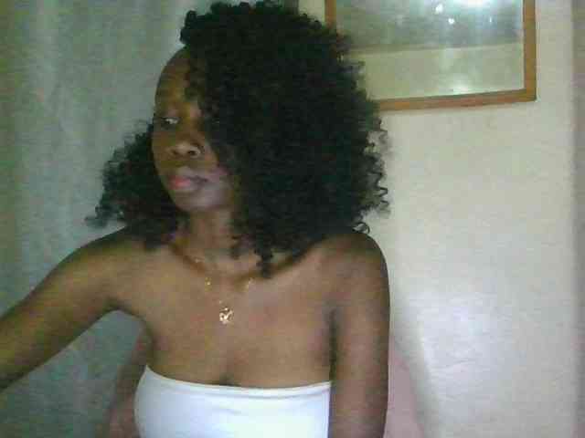 Modèle: Sexyebonyxx