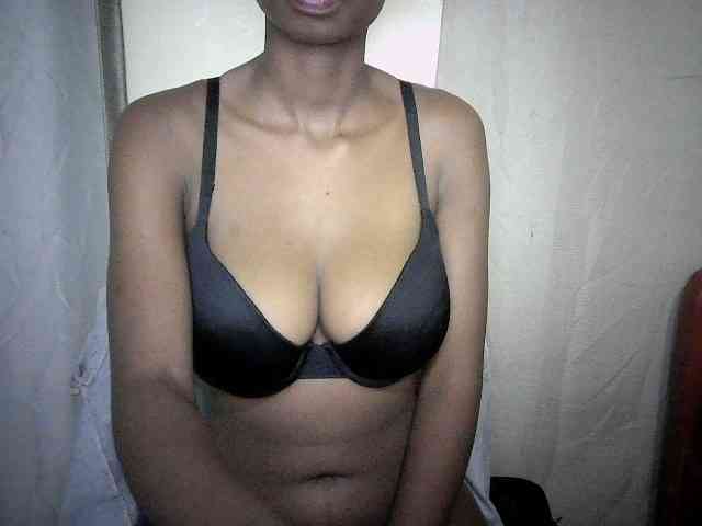 Sexyebonyxx webcam