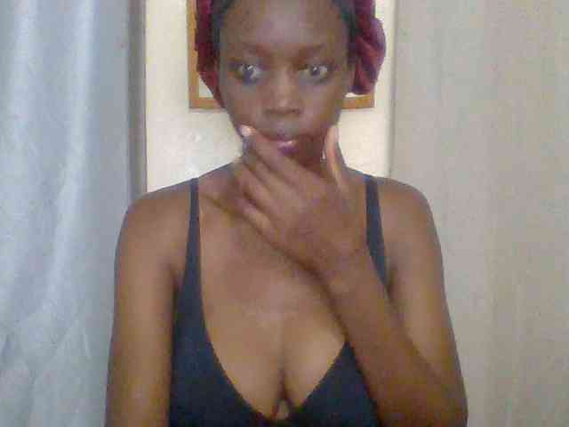 Sexyebonyxx webcam
