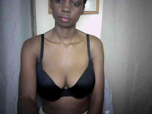Sexyebonyxx webcam