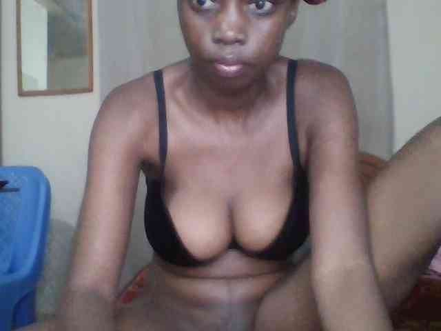 Modèle: Sexyebonyxx