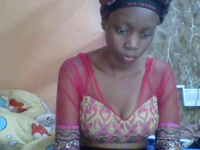 Sexyebonyxx webcam