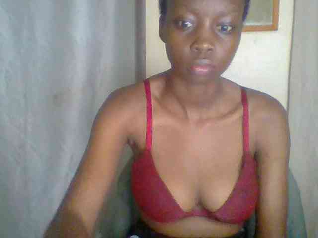 Modèle: Sexyebonyxx