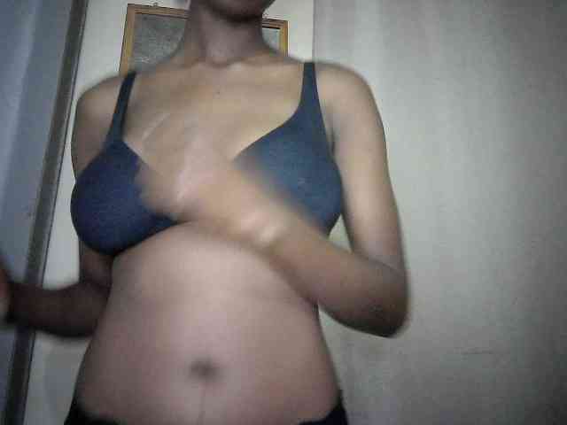 Sexyebonyxx webcam
