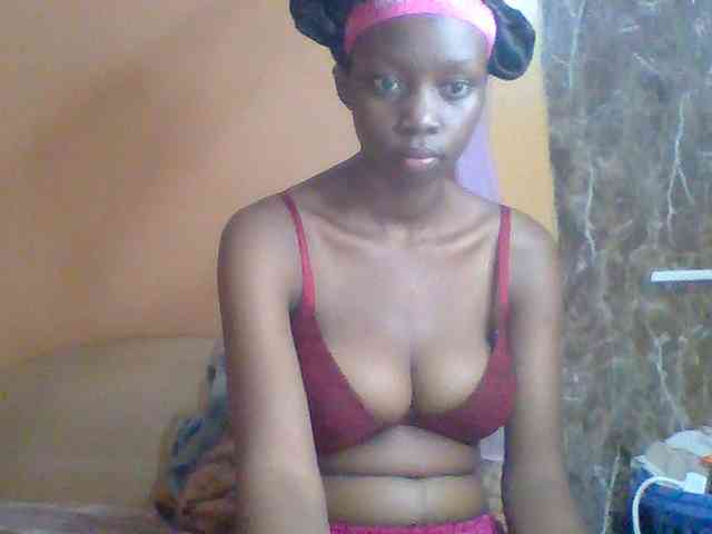 Modèle: Sexyebonyxx