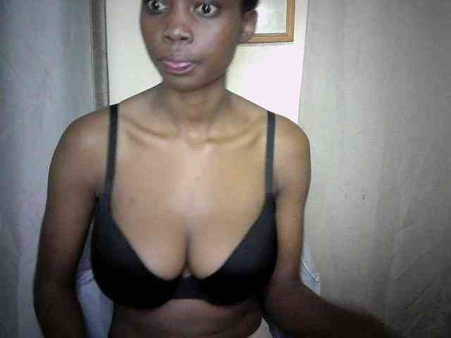 Sexyebonyxx webcam