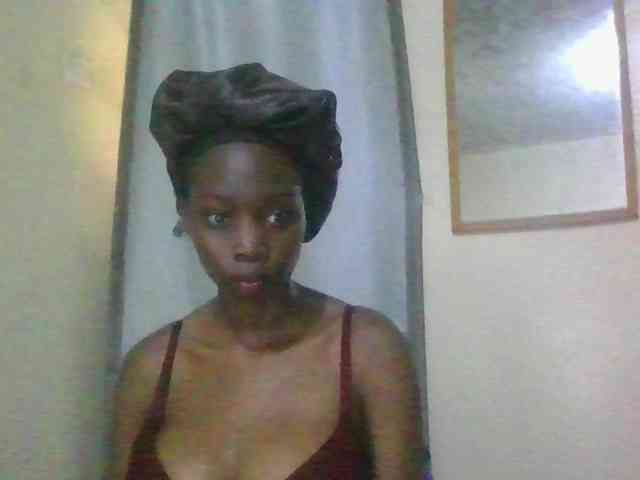 Modèle: Sexyebonyxx