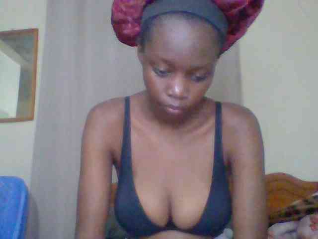 Sexyebonyxx webcam