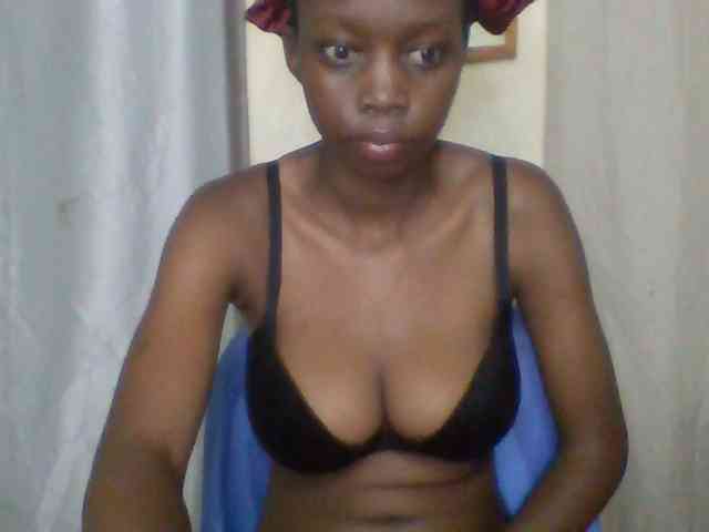 Modèle: Sexyebonyxx