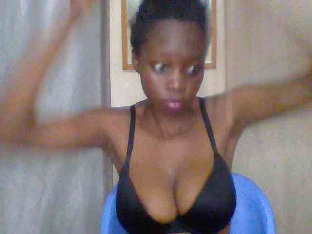 Sexyebonyxx webcam