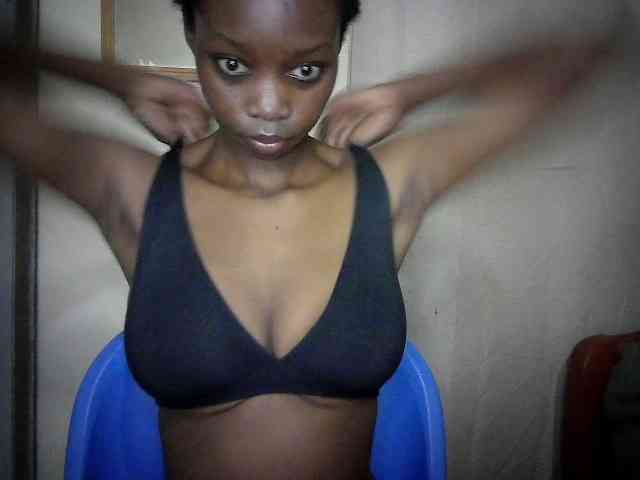Sexyebonyxx webcam