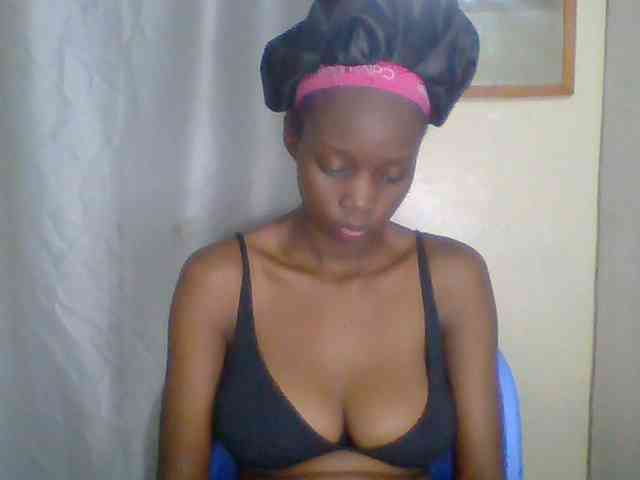 Essyknight Live Webcam on BongaCams