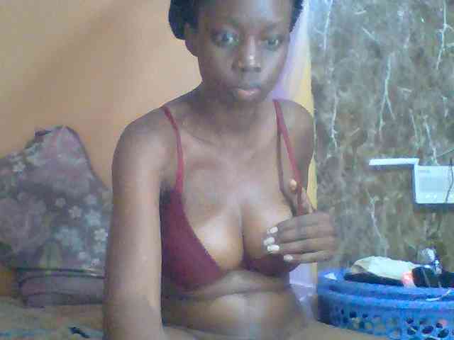 Sexyebonyxx webcam