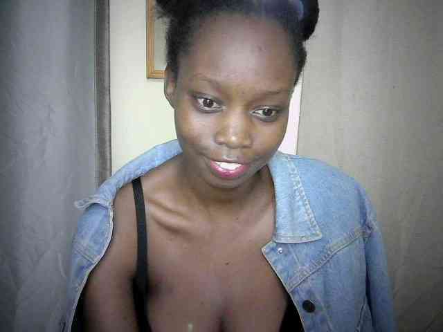 Sexyebonyxx webcam