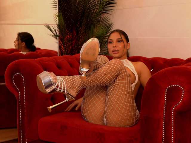 AmberVale live cam on BongaCams