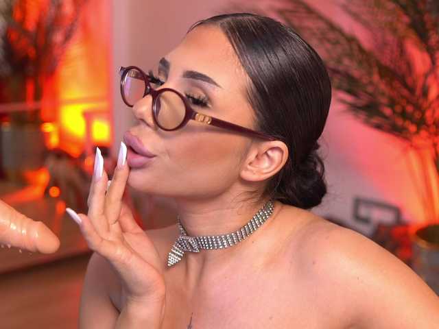 AmberVale live cam on BongaCams