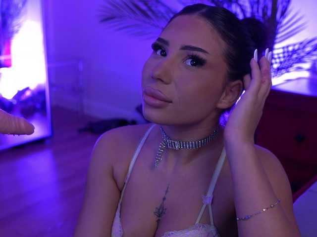 AmberVale live cam on BongaCams