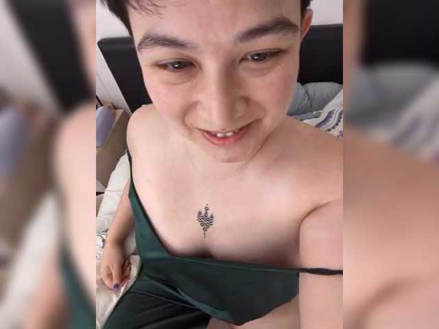 AlexisRodrigo live webcam show