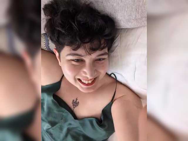 AlexisRodrigo live webcam show