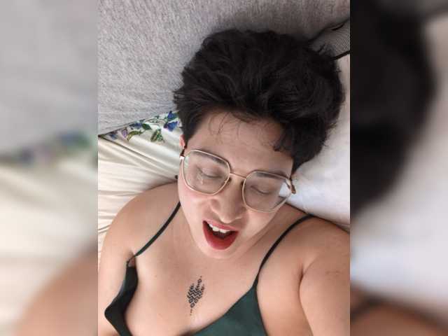AlexisRodrigo live webcam show