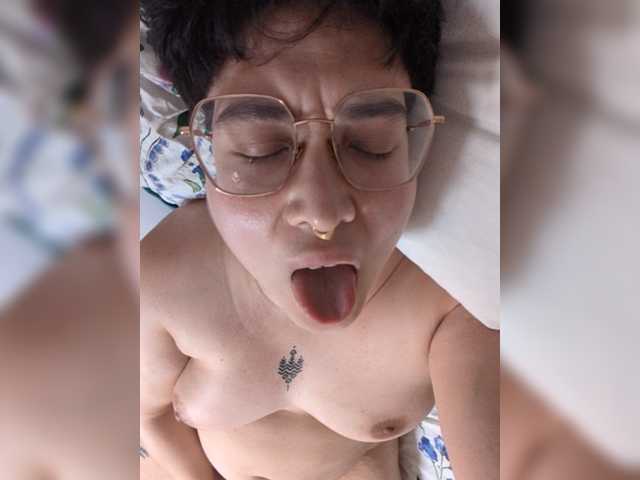 AlexisRodrigo live cam on BongaCams