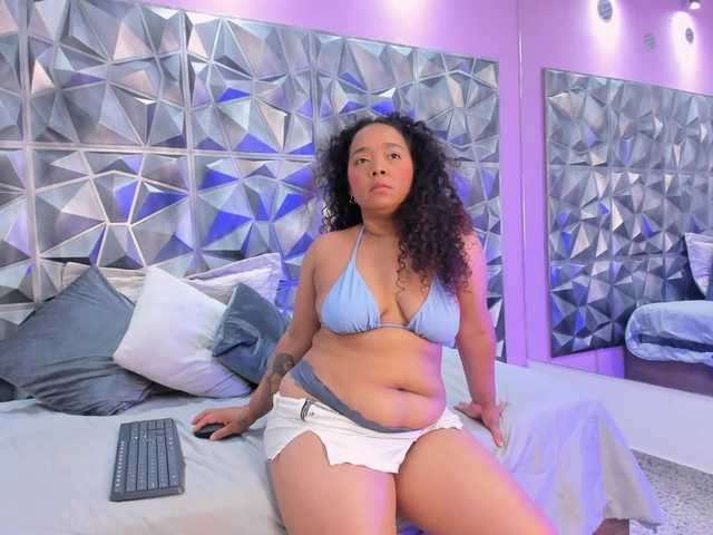 KataNovoa live webcam show