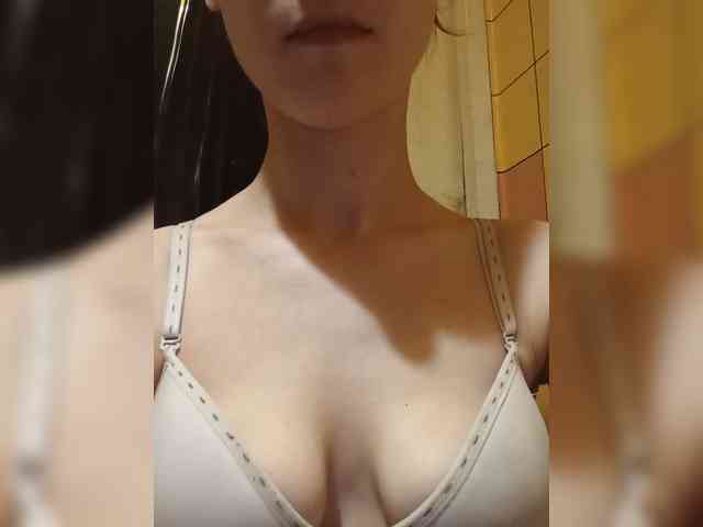 PrimeTits webcam