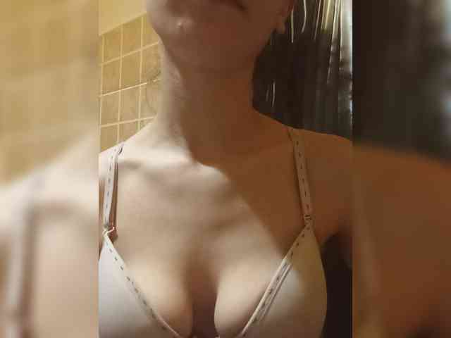 PrimeTits webcam