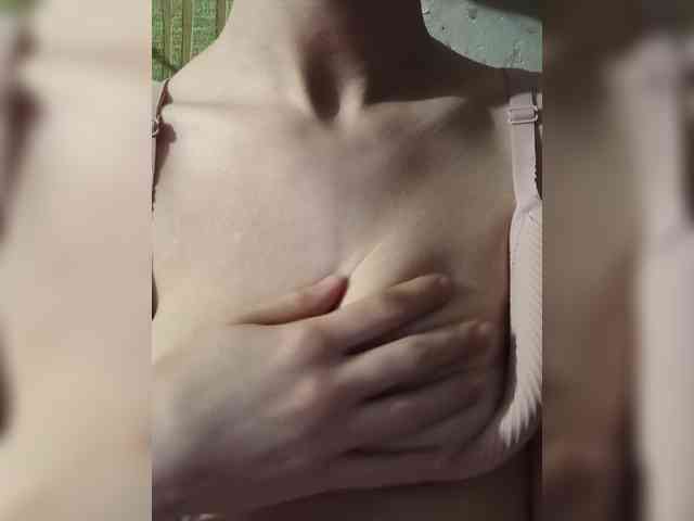 PrimeTits webcam