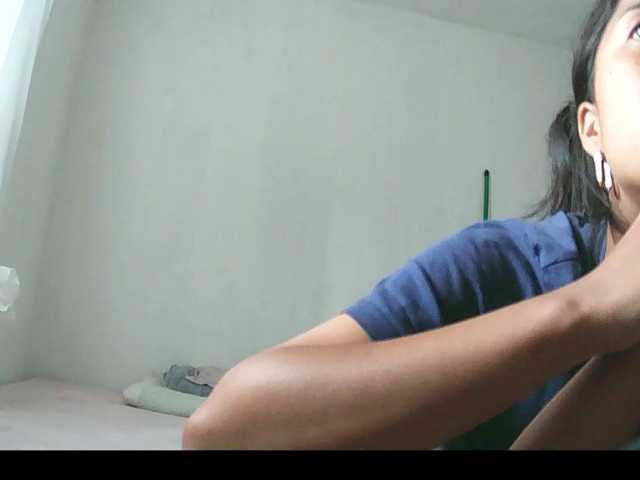 chleo001 live cam on BongaCams