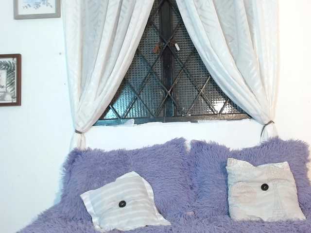 Mia-Blake live cam on BongaCams