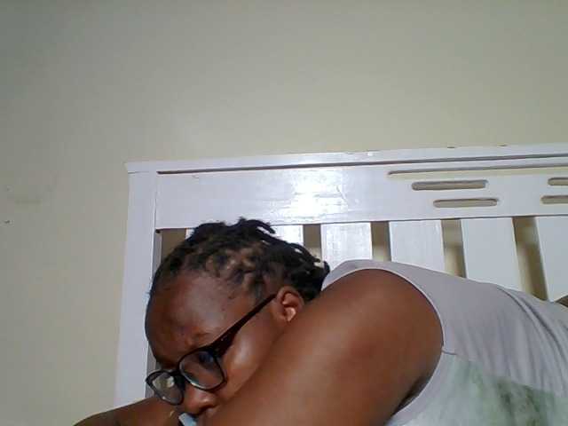 Sweetariah1 live cam on BongaCams