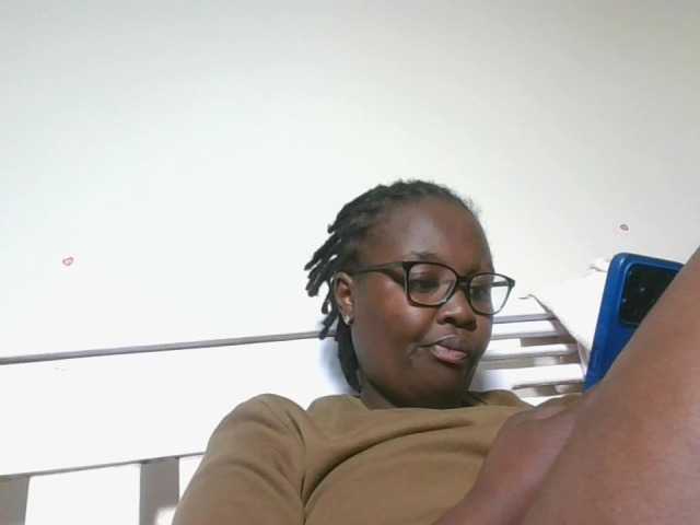 Sweetariah1 live cam on BongaCams