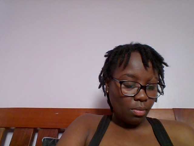 Sweetariah1 live cam on BongaCams