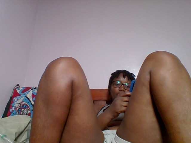 Sweetariah1 live cam on BongaCams