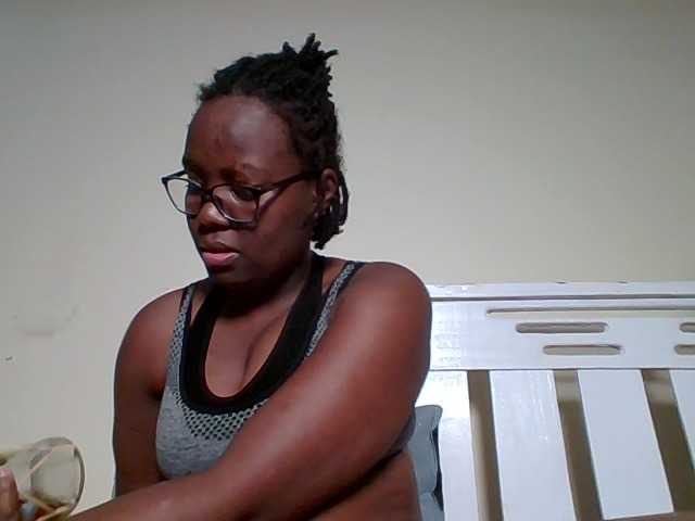 Sweetariah1 live cam on BongaCams