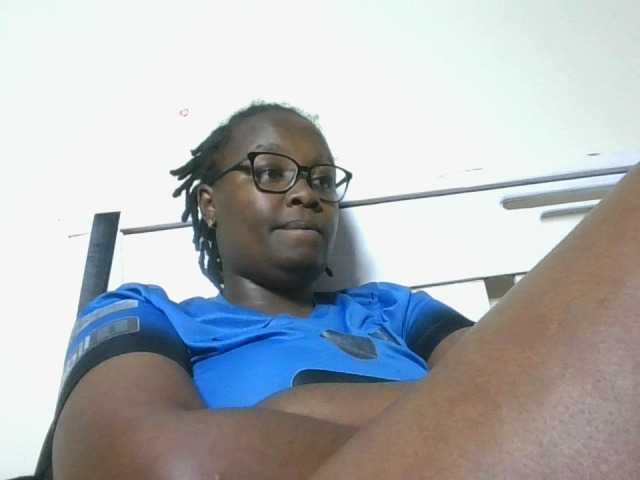 Sweetariah1 live cam on BongaCams