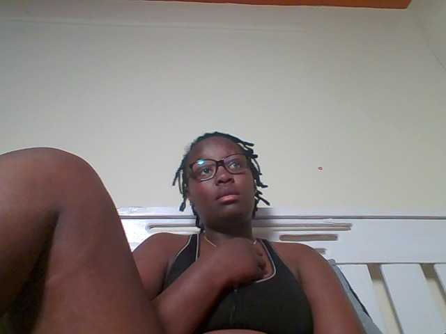 Sweetariah1 live cam on BongaCams