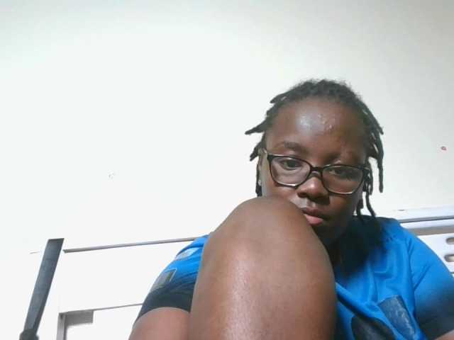 Sweetariah1 live cam on BongaCams