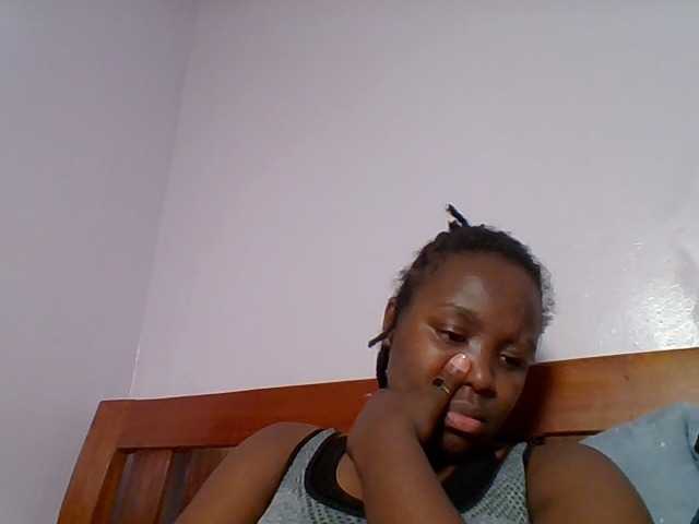 Sweetariah1 live cam on BongaCams