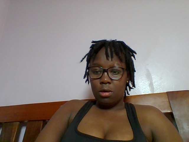 Sweetariah1 live cam on BongaCams
